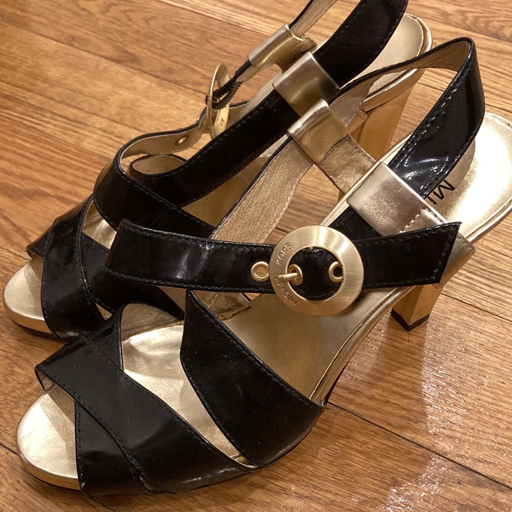 Black & Gold Strappy Michael Kors Heels - Picture 2 of 3